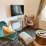 Privatsphaere Im Kutscherhaus Der Golding *