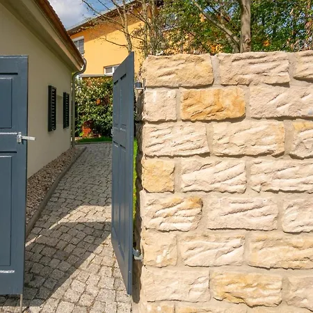 Privatsphaere Im Kutscherhaus Der Golding * Dresde