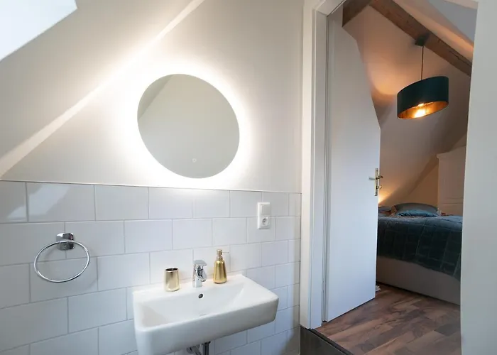 Privatsphaere Im Kutscherhaus Der Golding * 드레스덴